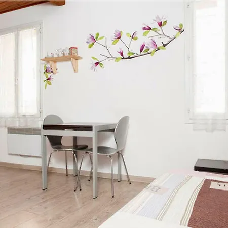 Deux Pièces * Nizza