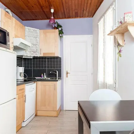 Deux Pièces Appartement *